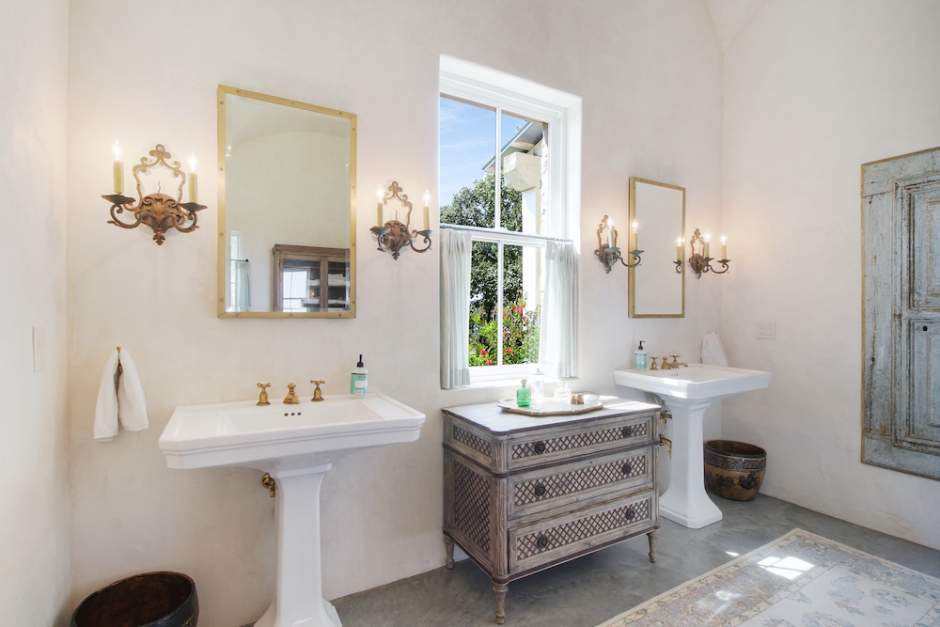 Custom Residential Architectural Services via the AIA B101 Standard Form of Agreement
